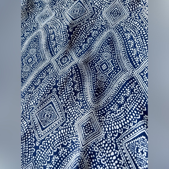 H&M Womens Blue White Geometric Print Diamond Shape Pattern Boho Tank Top - Picture 3 of 10